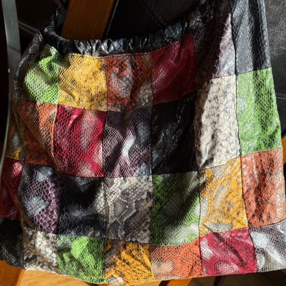 SANDRA Roberts Faux Snakeskin Shoulder Bag - Picture 3 of 3